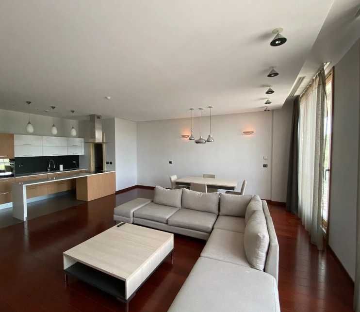 Четиристаен апартамент Изгрев