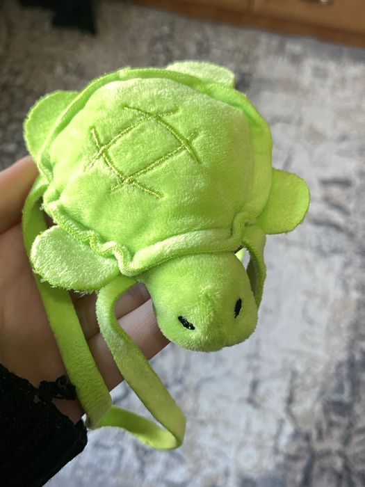 Игрушки kinder одна штука 1000тг