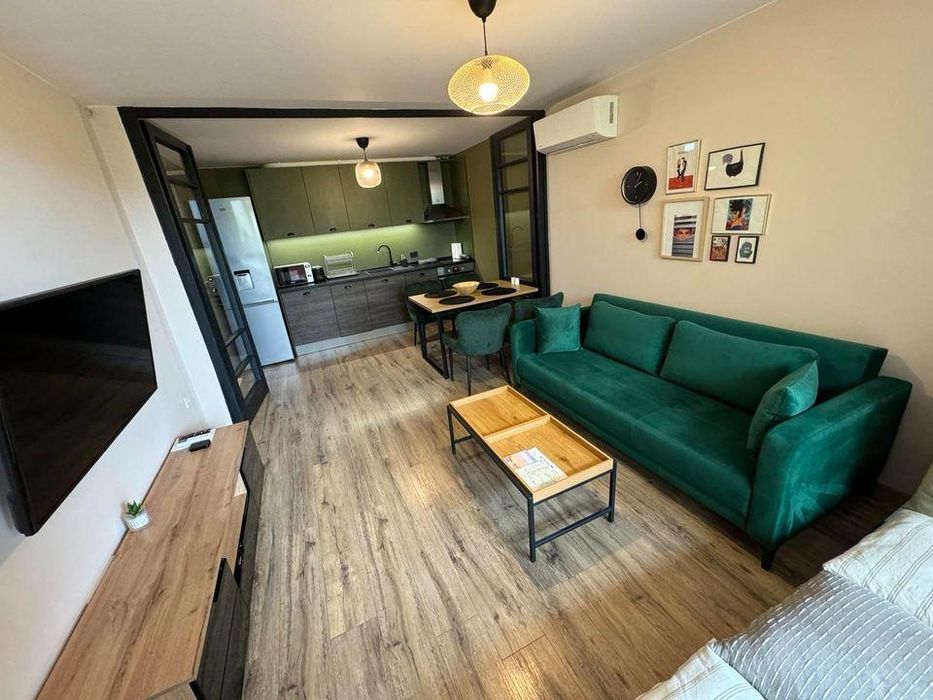 Дава се под наем Двустаен апартамент в Варна, Спортна зала - 69 кв.м за 650 € - Снимка #2