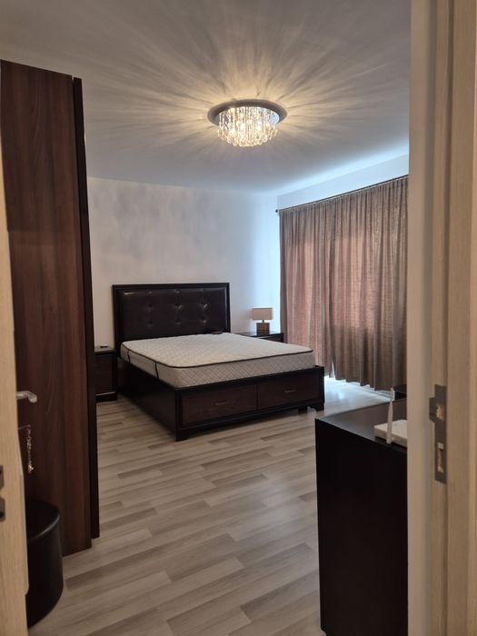 Vând apartament 3 camere Apusului — fotografia 1