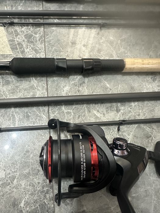 Set 2 Feedere Robinhan Dexter 3.60 XH 180g + 2 Mulinete Robinhan Monster River 5000LA