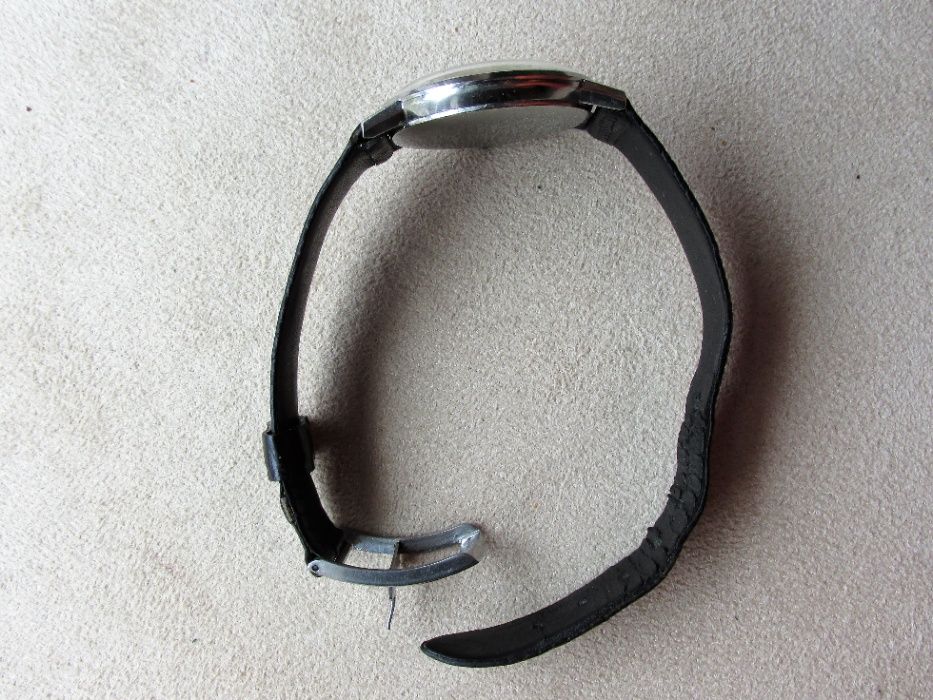 Стар часовник Omega