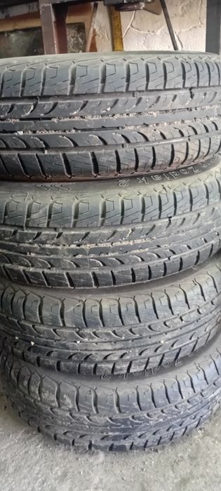 Продаю комплект летних шин вместе с дисками.
