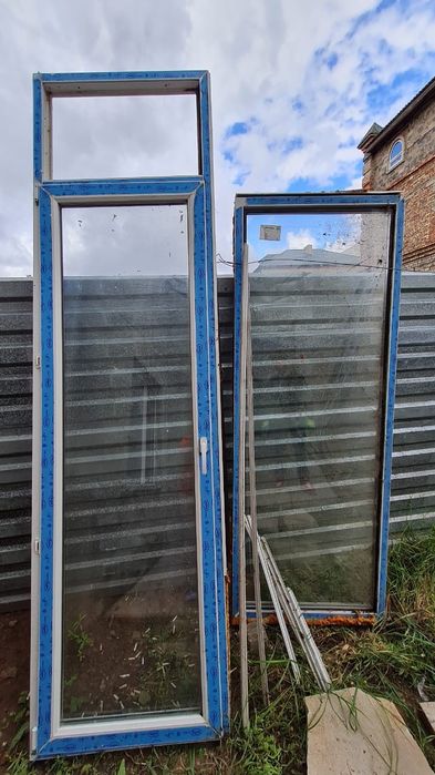 Продам окно рама, дверь на балкон