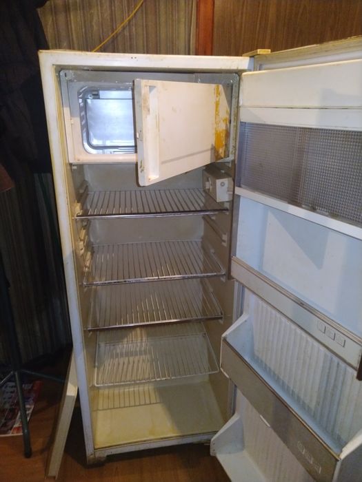 Холодильник Atlant Minsk, рабочий , б/у