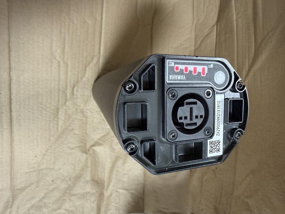 Vand baterii in tube biciclete electrice Yamaha, Rockrider