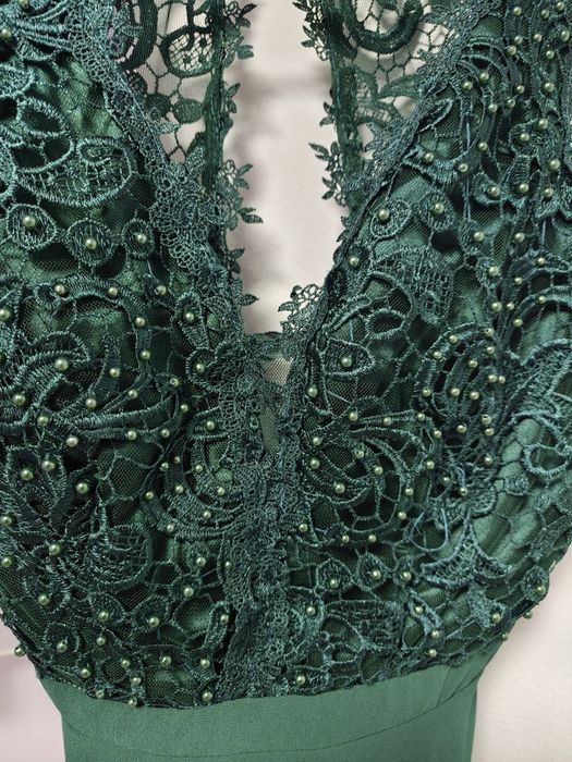 Продавам официална зелена рокля