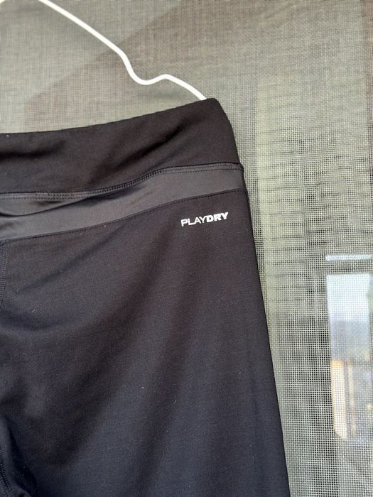 Дамски спортен клин Reebok (PlayDry) - размер S, Отлично състояние