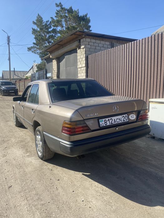 Мерседес даймлер бенз Е300