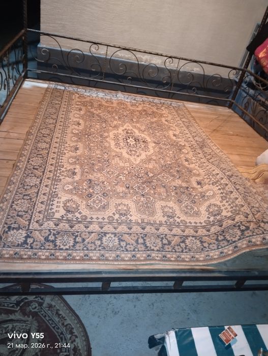 Клем ковёр разные. Ковры