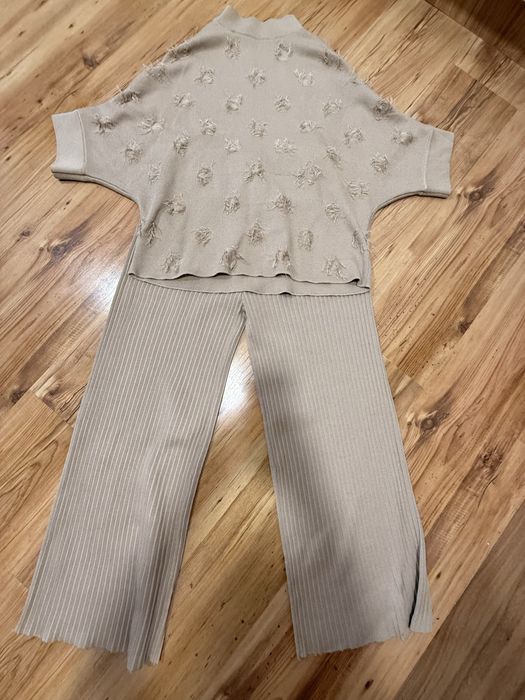 Дамски сет машинно плетиво