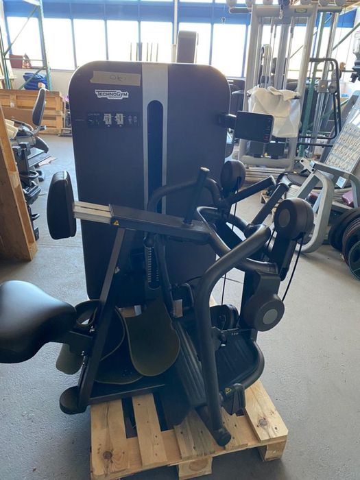 Depozit aparate life fitness