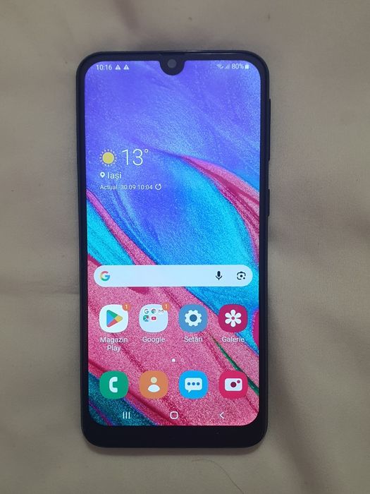 Tel. Samsung A40.