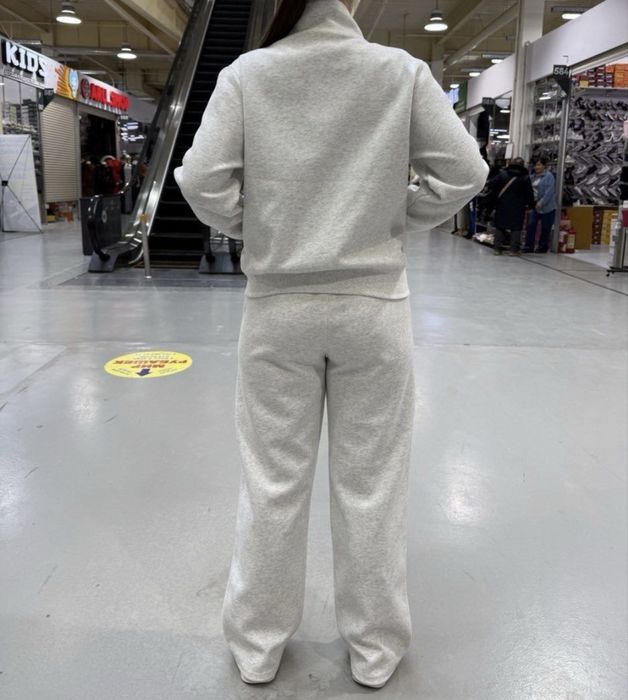 Продам спортивный костюм