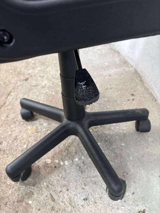 Кожен Офис стол