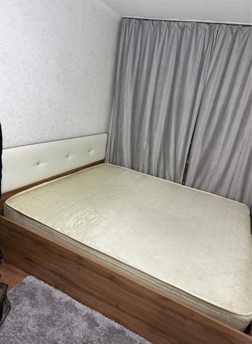 Продам двуспальную кровать 180*200