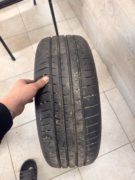 Продам резину р17 идеальная