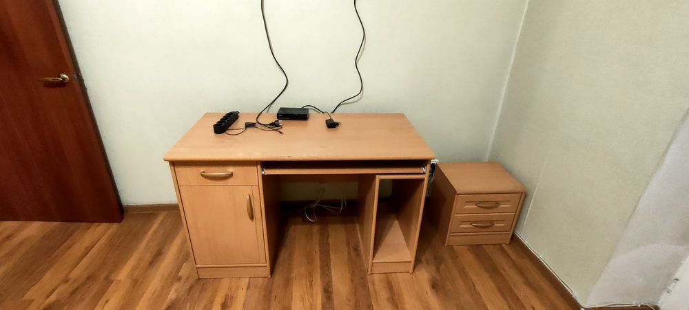 Компьютерный стол, б/у, самовывоз