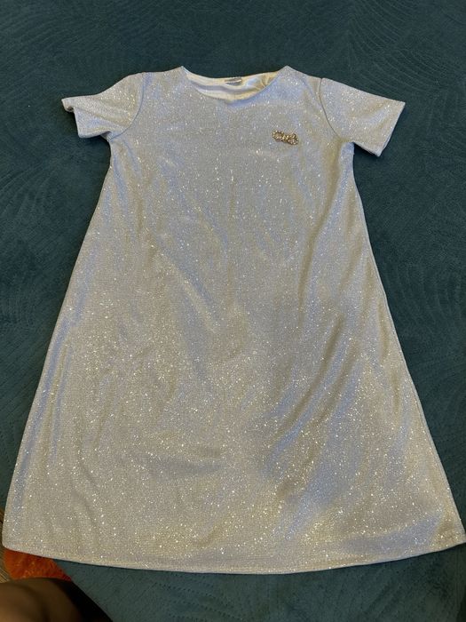 продам платье на девочку