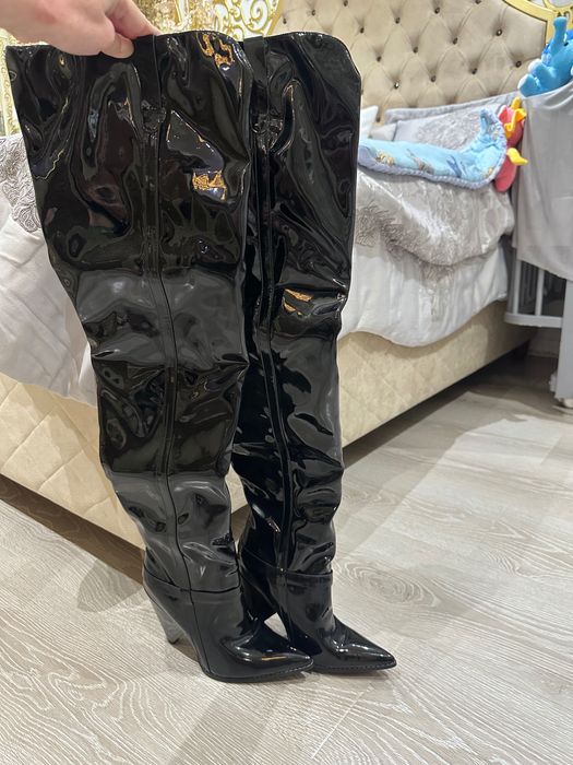 Сапоги лакированные выше колен новые