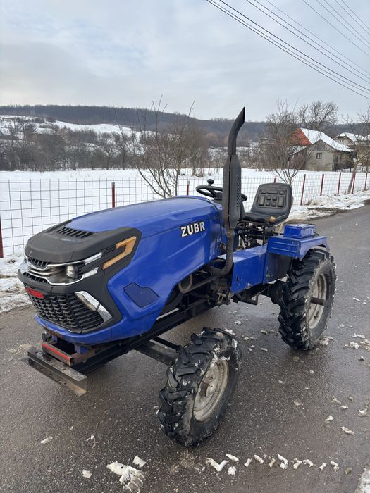 Vand tractor zubr
