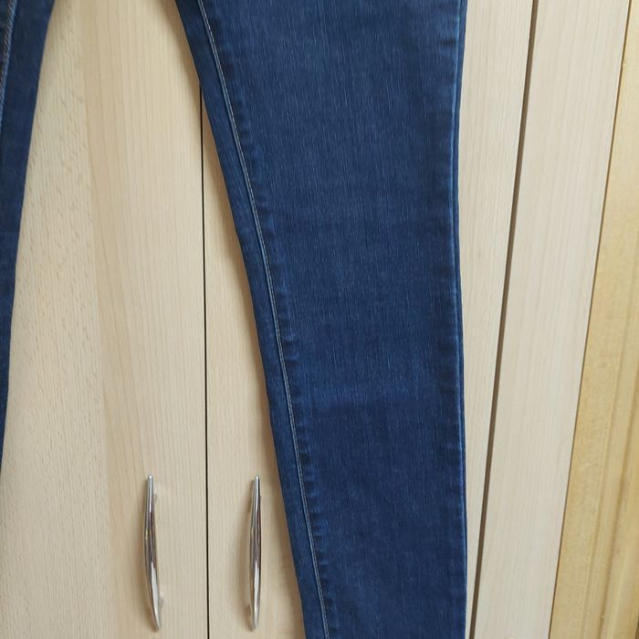 Blugi Levi Strauss impecabili
