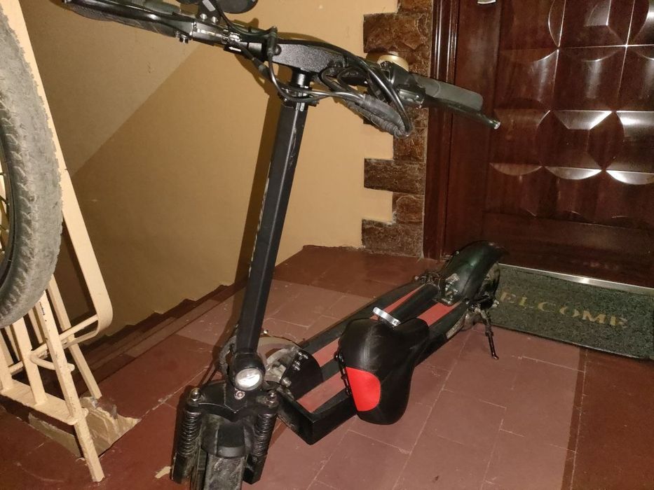 Продам электросамокат скилмакс