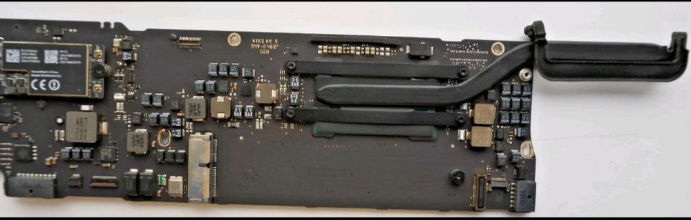 Macbook air 13  a1466 дънна платка