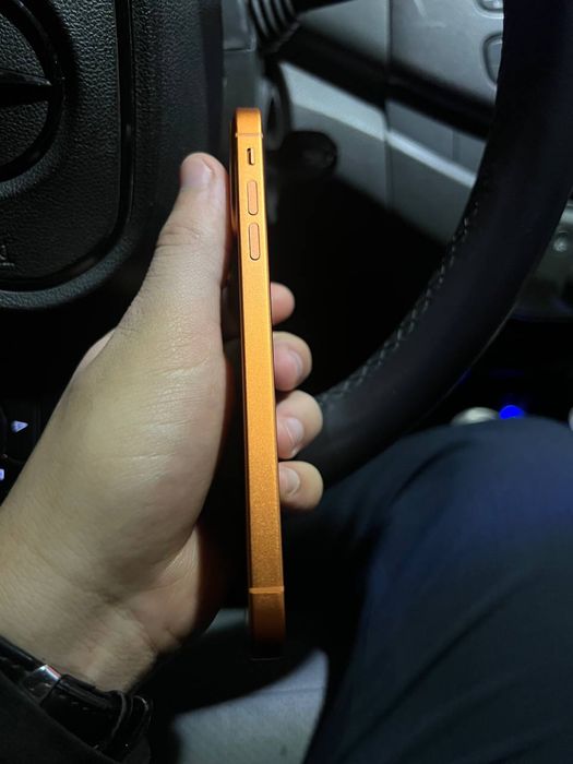 Iphone 11, 17 pro korpusda