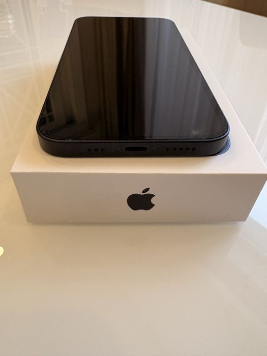 Продам Apple iPhone 12, 128Gb черный