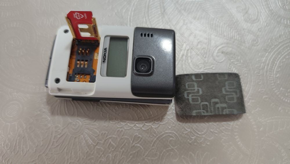 Nokia 7200 telefon de colecție