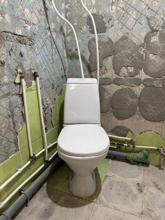 Продам унитаз в хорошем состоянии