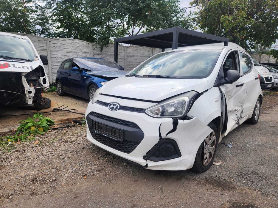 Dezmembrez Hyundai i10 1.0 benzina an 2014 cod motor G3LA