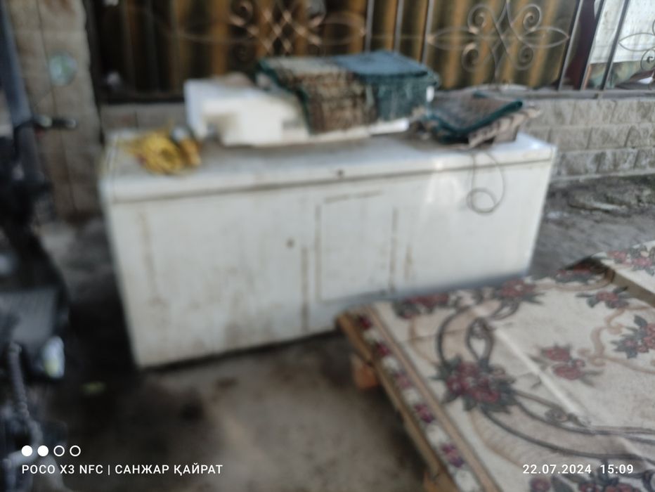 Продам морозилник буу 580литр