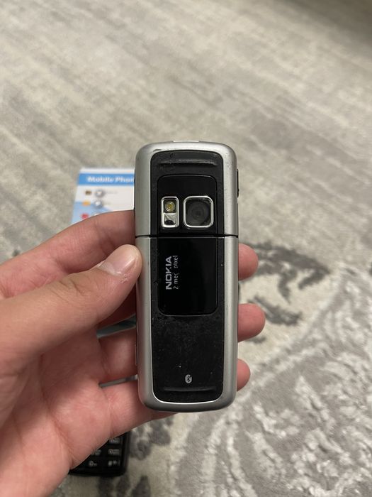 Продаётся кнопочные телефоны UZMOBILE и NOKIA PERFECTUM