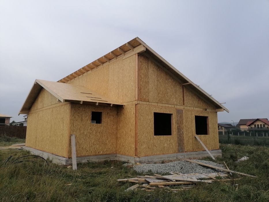 Kit casă stuctură lemn 98mp