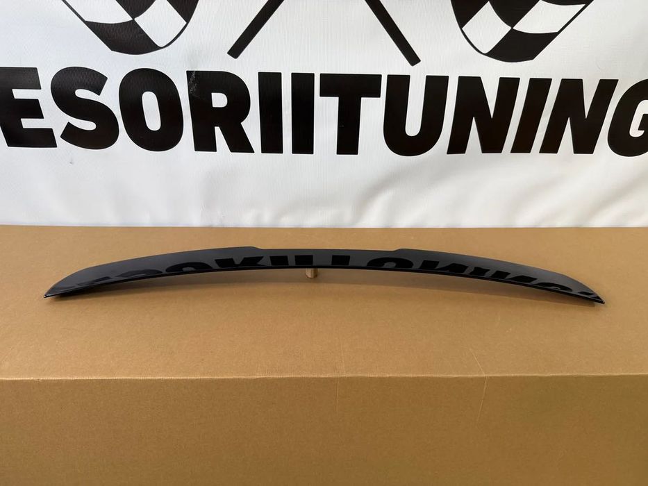 Eleron luneta ACS style compatibil cu BMW seria 5 e60 negru lucios
