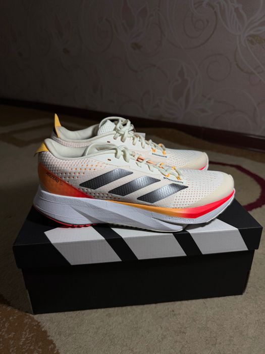 Женские кроссовки Adidas Adizero SL