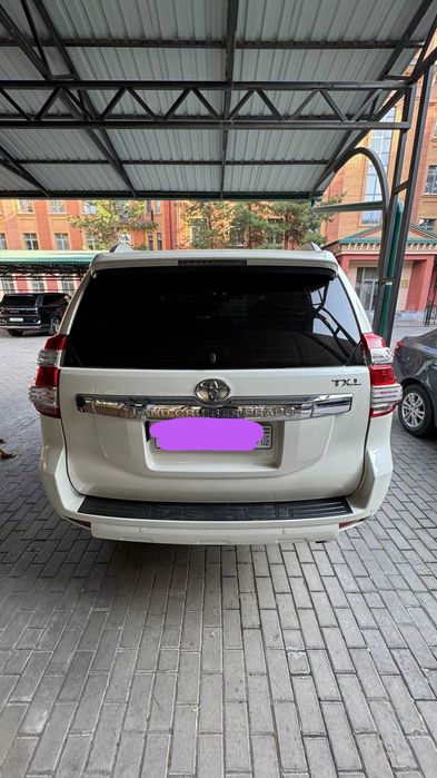 Toyota Prado 150 белый, обслужен, без вложений.