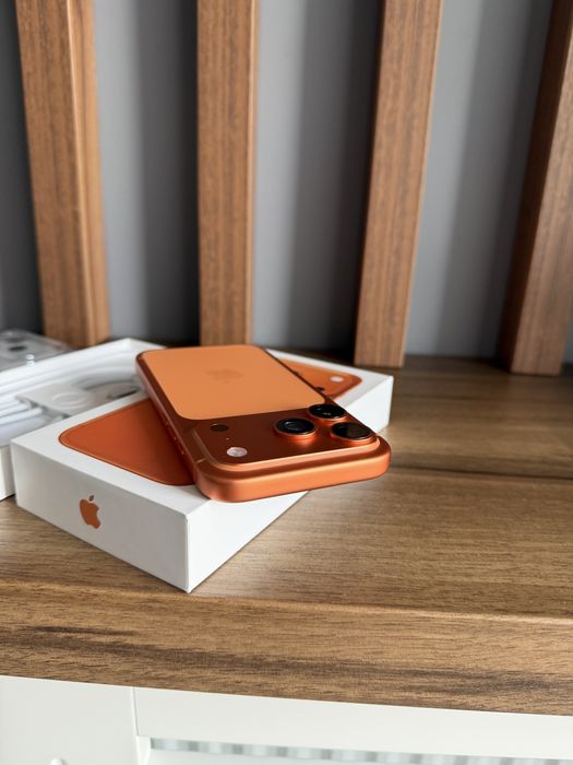 Iphone 17 Pro Orange - Ca Nou