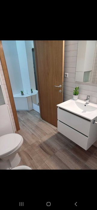 Privat, inchiriez studio doua camere, Tractorul,parcare/boxa