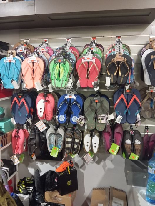 Продавам бизнес оригинална стока от Outlet магазин