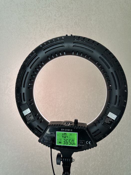 Продам кольцевую лампу