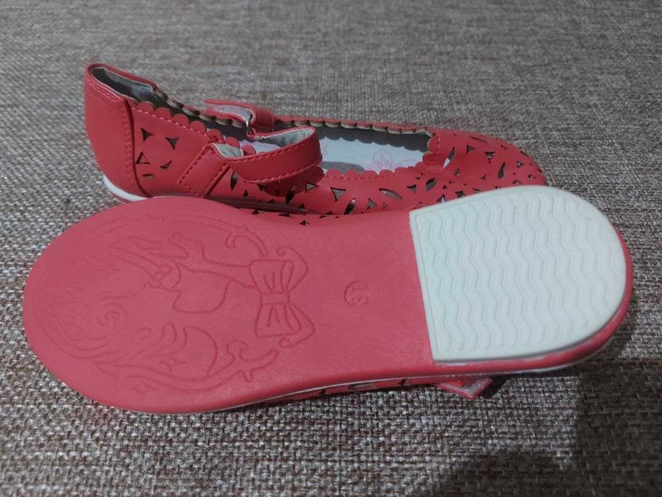 Новые балетки на девочку. Кожзам. Пекин фабричный. Размер 31