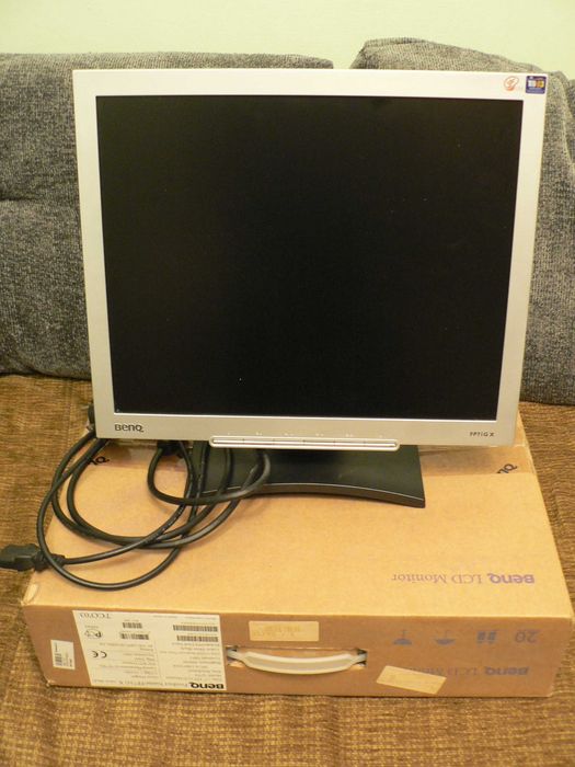 монитор BenQ FP71GX
