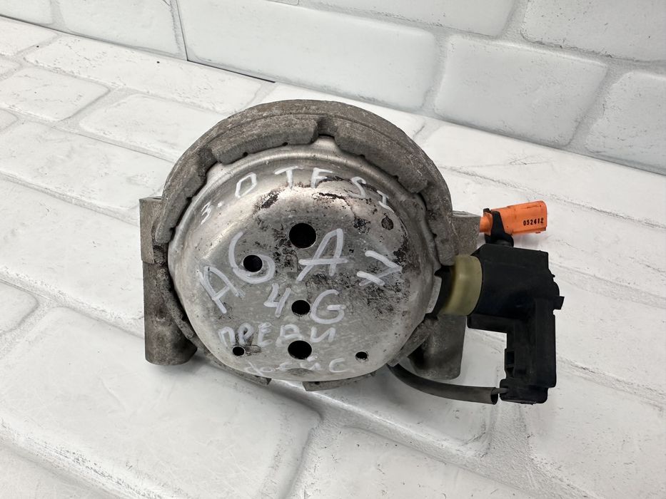 Десен тампон двигател AUDI A6 A7 4G 3.0TFSI