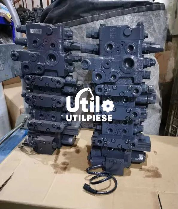 Distribuitor hidraulic Komatsu WB93R-5 WB93R-2 WB97R-5 WB98A-5
