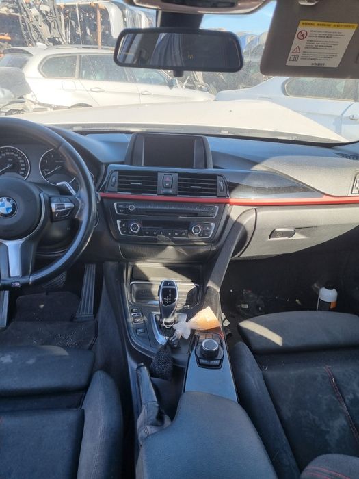 Продавам на части бмв ф31 320д 4×4 184кс 13г