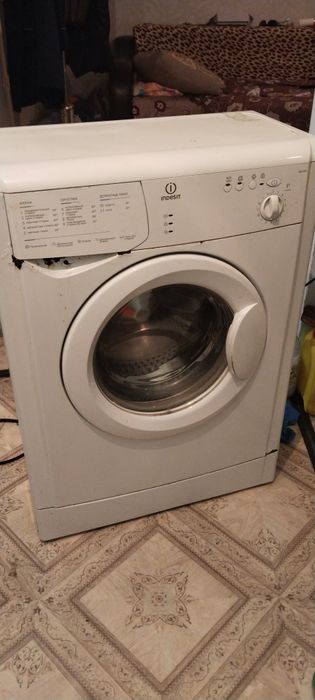 Стиральная машина Индэзит и электроплита