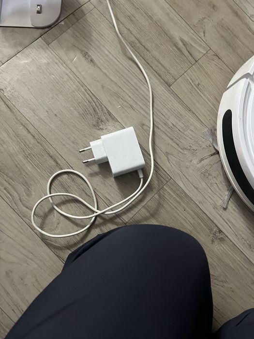 Робот пысесос продам